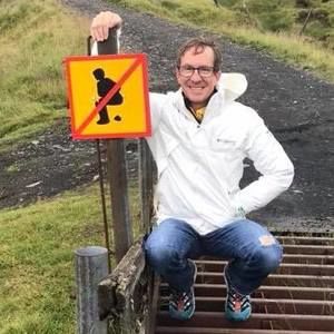 Meet your Posher, Hil